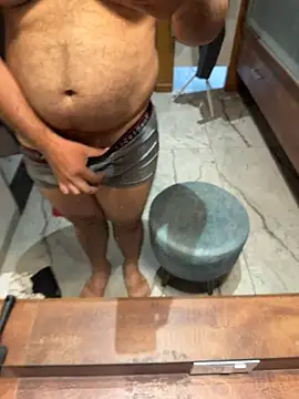 versatile guy01 online show from November 8, 2025, 2:56 am