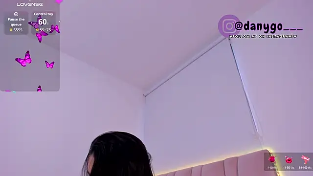 ZarianaEvanz online show from September 12, 2025, 10:21 pm