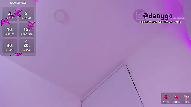 ZarianaEvanz online show from October 25, 2025, 11:32 pm