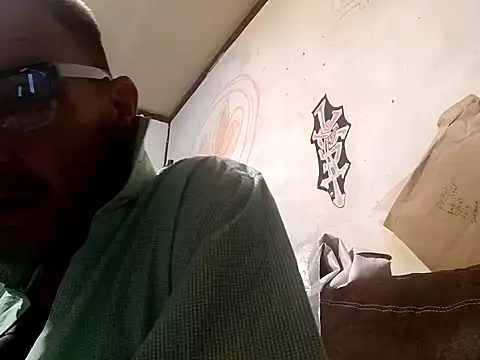 Snapshot of gettinit2wice chatting on December 25, 2024, 3:17 pm gettinit2wice online show from December 25, 2024, 3:17 pm