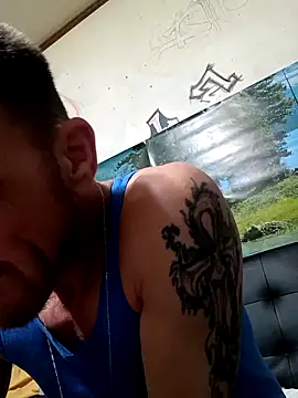 Snapshot of gettinit2wice chatting on March 2, 2025, 9:10 am gettinit2wice online show from March 2, 2025, 9:10 am