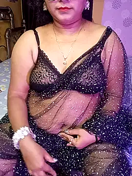 Snapshot of ella_mariya chatting on December 5, 2024, 4:55 pm ella mariya online show from December 5, 2024, 4:55 pm