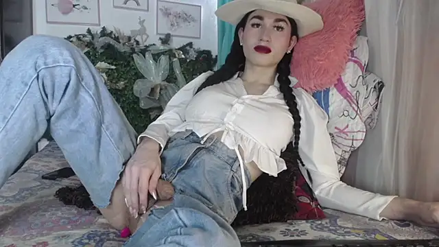 Snapshot of rosalynda-collen chatting on December 11, 2024, 7:36 pm rosalynda-collen online show from December 11, 2024, 7:36 pm