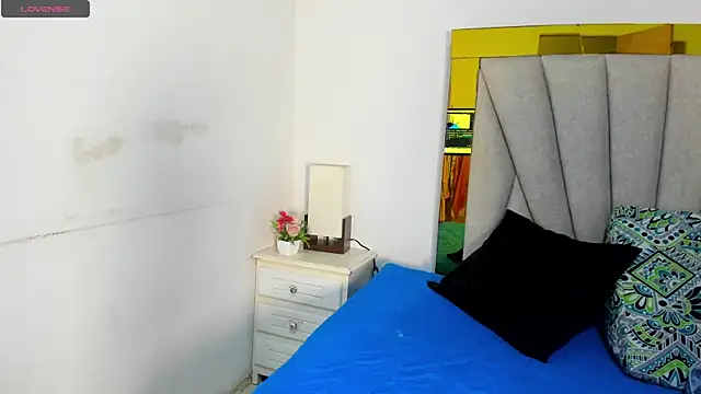 vahiolet fuentes online show from November 25, 2025, 3:06 am