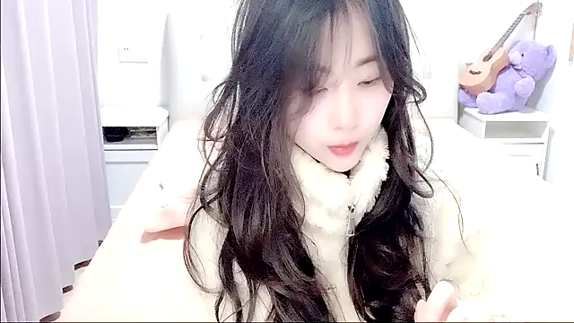 aisha123123 online show from January 6, 2026, 2:21 pm