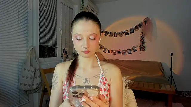 Snapshot of Jenny_darling_love chatting on February 22, 2025, 7:03 pm Jenny darling love online show from February 22, 2025, 7:03 pm