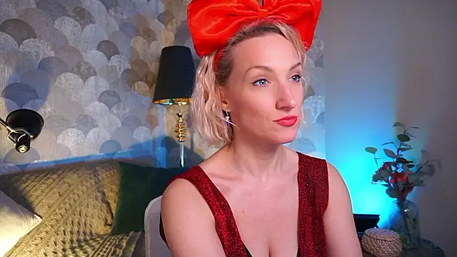 UmaTruewoman online show from December 3, 2024, 9:00 am