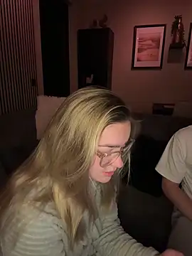 Snapshot of xX_HotCouple_Xx chatting on September 25, 2025, 8:12 pm xX HotCouple Xx online show from September 25, 2025, 8:12 pm