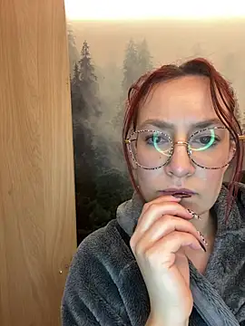 ladoucedu34 online show from February 2, 2026, 3:33 pm