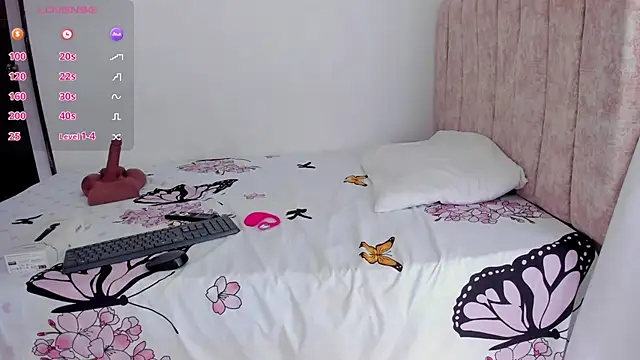 Snapshot of lizziemontana2 chatting on July 1, 2026, 7:24 pm lizziemontana2 online show from July 1, 2026, 7:24 pm