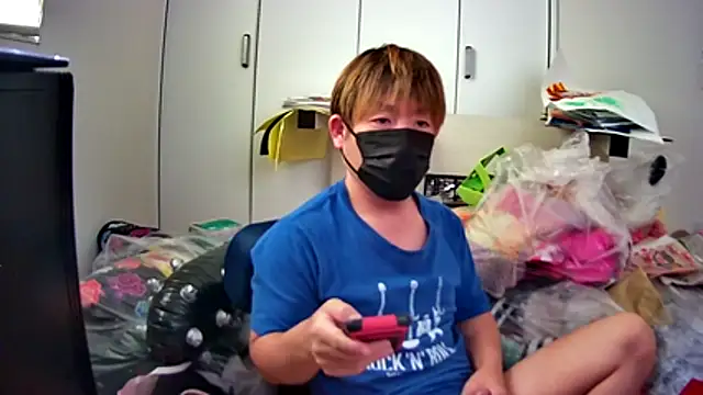 Snapshot of Osikokusama chatting on October 15, 2025, 2:01 am Osikokusama online show from October 15, 2025, 2:01 am