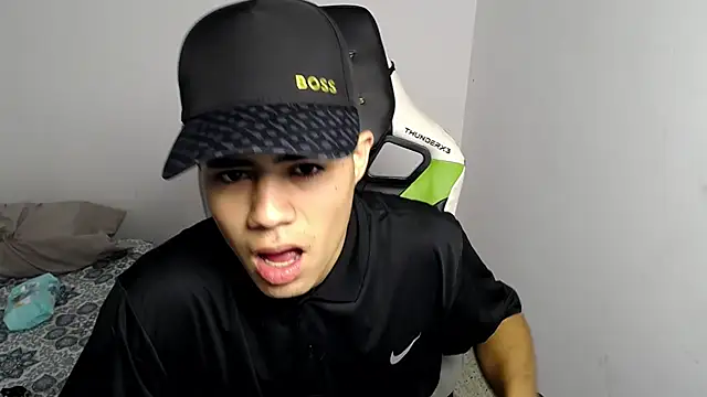 Snapshot of bby_santi chatting on March 12, 2025, 1:51 pm bby santi online show from March 12, 2025, 1:51 pm