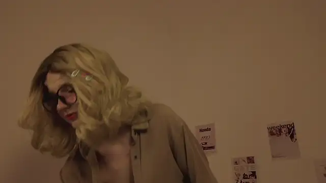 Snapshot of MariMaddison chatting on March 2, 2025, 7:23 pm MariMaddison online show from March 2, 2025, 7:23 pm