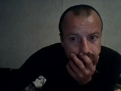 Nikolaiyy online show from December 4, 2025, 12:42 am