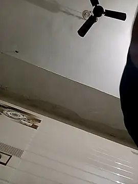 Snapshot of Naresh00766 chatting on October 29, 2025, 8:32 pm Naresh00766 online show from October 29, 2025, 8:32 pm