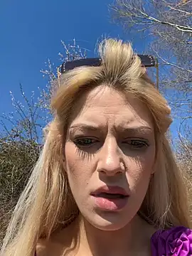 Lolitaxlola online show from March 20, 2025, 11:38 am