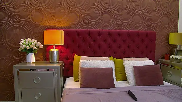 IrisMonn online show from March 4, 2025, 6:04 am