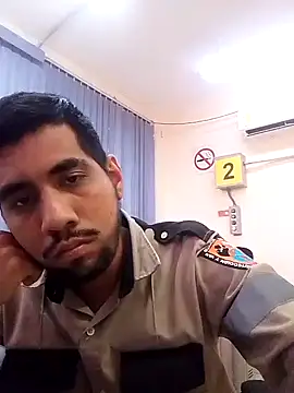 Snapshot of EnriquePersian197 chatting on January 13, 2025, 6:59 pm EnriquePersian197 online show from January 13, 2025, 6:59 pm