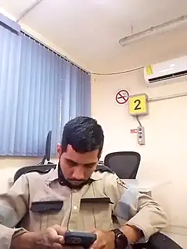 Snapshot of EnriquePersian197 chatting on January 30, 2025, 1:53 pm EnriquePersian197 online show from January 30, 2025, 1:53 pm