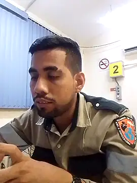 Snapshot of EnriquePersian197 chatting on February 15, 2025, 1:10 am EnriquePersian197 online show from February 15, 2025, 1:10 am