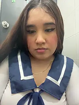 melyescobar online show from December 15, 2025, 3:33 am