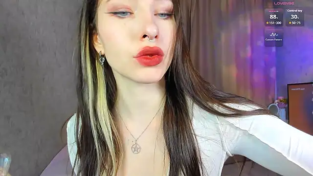 MuseMelody online show from April 13, 2026, 9:09 pm