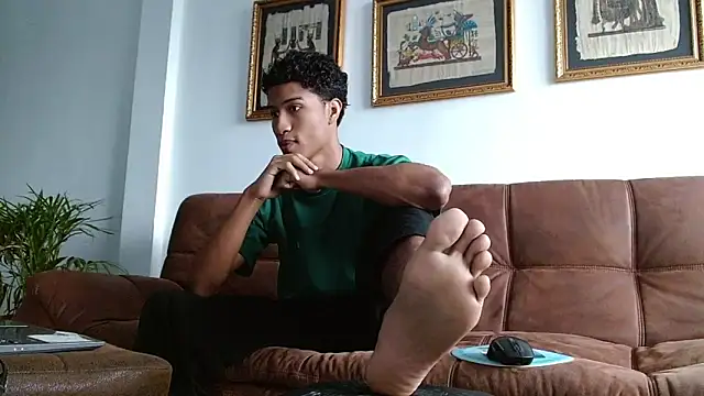 Snapshot of Masterikee chatting on October 28, 2025, 12:09 pm Masterikee online show from October 28, 2025, 12:09 pm