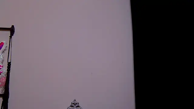 MinnieDrew online show from April 8, 2026, 7:14 pm