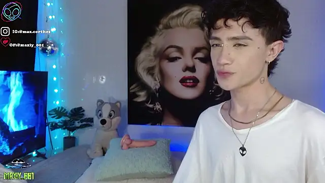 maxiy 001 online show from January 18, 2026, 8:18 am