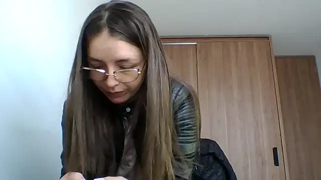  isaabellaa online show from February 8, 2026, 4:10 pm