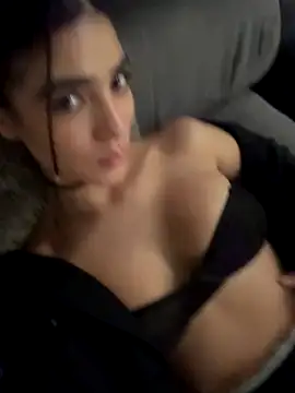 Snapshot of Olivia_Collins1 chatting on November 30, 2025, 5:22 am Olivia Collins1 online show from November 30, 2025, 5:22 am