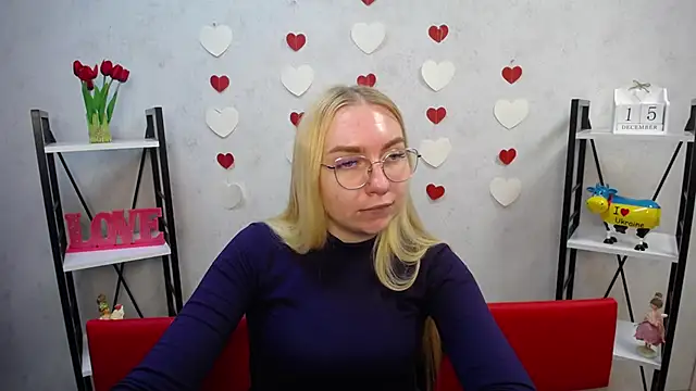 BeatriceFly online show from December 15, 2024, 7:46 am