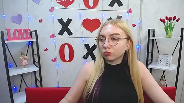 BeatriceFly online show from February 22, 2025, 4:09 pm