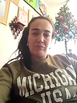 skayhot  online show from January 18, 2025, 2:12 pm