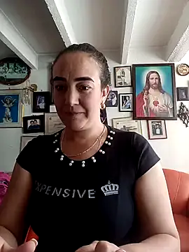 skayhot  online show from January 23, 2025, 5:42 pm