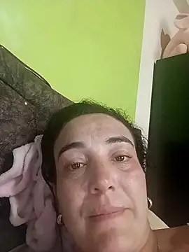 skayhot  online show from February 4, 2025, 8:06 pm