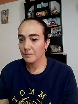 skayhot  online show from September 12, 2025, 3:12 pm