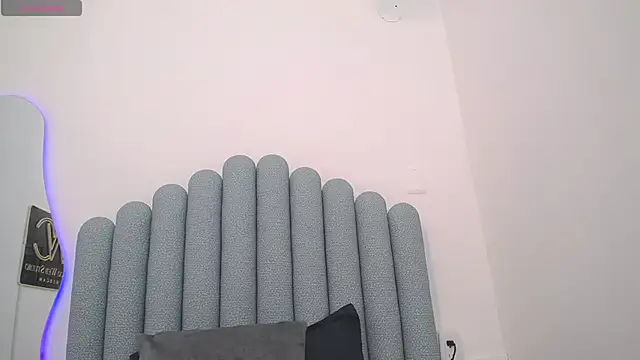 iniyalaboni online show from February 27, 2025, 12:23 pm