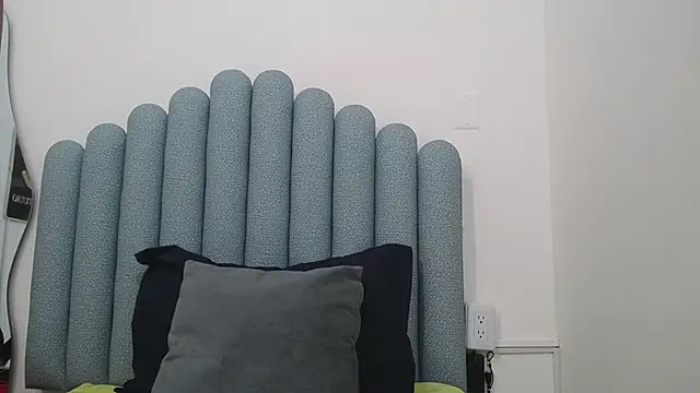 iniyalaboni online show from March 12, 2025, 12:26 pm