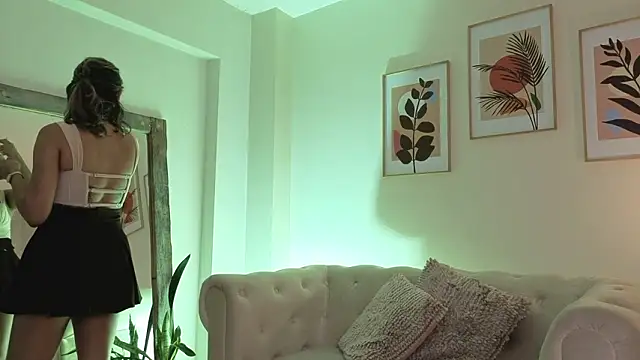 DahianaWalcott online show from March 2, 2026, 5:53 pm