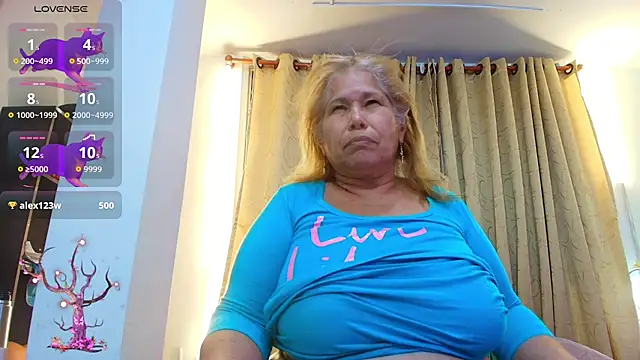 girl amada online show from October 23, 2025, 8:57 am