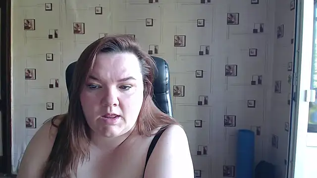 TasyaBigTTs online show from May 8, 2026, 1:38 pm