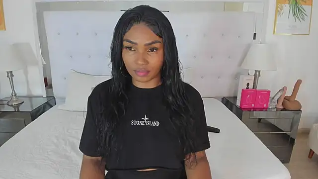 Snapshot of Isla_Scott chatting on April 22, 2026, 12:07 pm Isla Scott online show from April 22, 2026, 12:07 pm