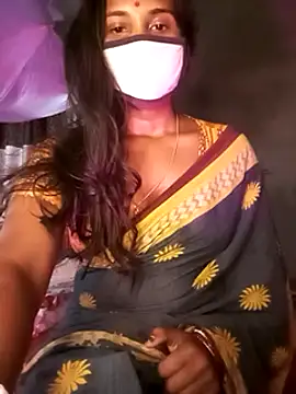 Snapshot of Greenchilli17 chatting on March 3, 2025, 5:42 am Greenchilli17 online show from March 3, 2025, 5:42 am