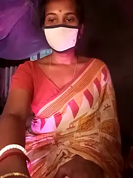 Snapshot of Greenchilli17 chatting on March 6, 2025, 5:03 am Greenchilli17 online show from March 6, 2025, 5:03 am