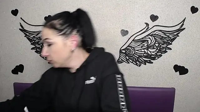 ElizabethSho online show from February 14, 2026, 6:21 am