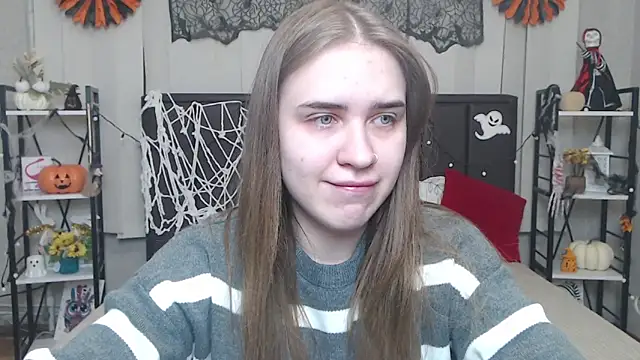 LauraHlot online show from October 24, 2025, 5:31 pm