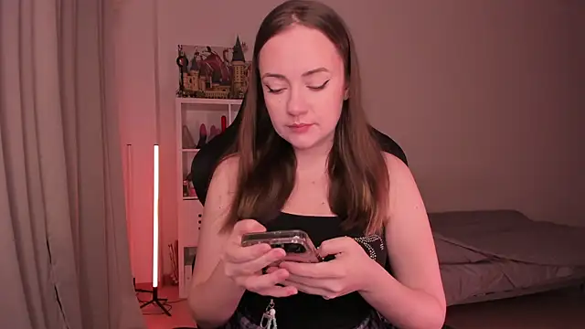 Snapshot of WalkingGirl chatting on February 4, 2025, 6:06 pm WalkingGirl online show from February 4, 2025, 6:06 pm