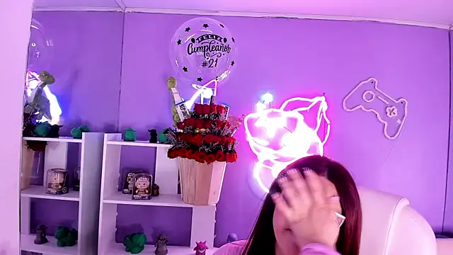 Camiila Osorio online show from October 4, 2025, 8:51 pm