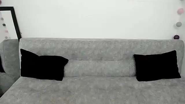 Sofiskies online show from March 12, 2025, 4:41 am